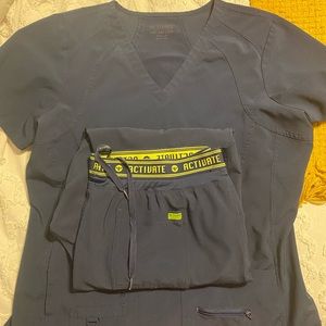 Med couture activate scrub set